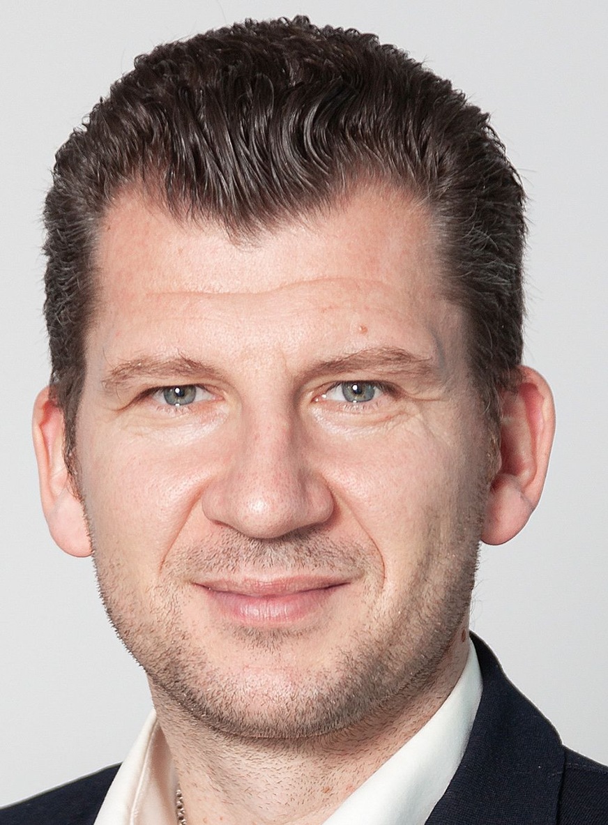 Ardian Nrecaj, Key Account Manager Systemtechnik, verantwortlich für den Ausbau der Systemtechnik-Kundenbasis von Fischer Kälte Klima im Westen Deutschlands.