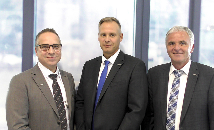 Die drei Geschäftsführer der Systemair GmbH, (v.l.n.r.) Roland Kasper, Stefan Fischer und Kurt Maurer zeigen sich mit dem Verlauf des Geschäftsjahres 2018/2019 zufrieden. - © Systemair

