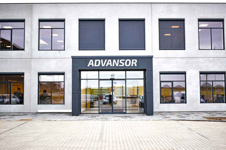 Umzug ins neue Firmengebäude - © Advansor
