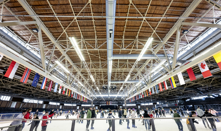 Die Eislaufhalle im Sportforum Berlin wird von Amateuren und Profis gleichermaßen genutzt. - © Bild: ebm-papst
