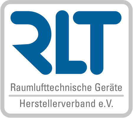 Alt-Text: "Logo des Raumlufttechnische Geräte Herstellerverband e.V. in blau 'RLT', dessen Mitglieder innovative Lösungen für Kälte- und Klimatechnik sowie energieeffiziente Lüftungssysteme entwickeln. - © RLT-Herstellerverband © RLT-Herstellerverband