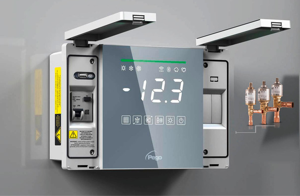 Digitale Steuertafel mit geöffneten Deckeln, die -12,3 anzeigen, an einer Wand montiert, mit seitlich angeordneten Ventilen. - © Bild: CI GmbH Control Instruments © Bild: CI GmbH Control Instruments