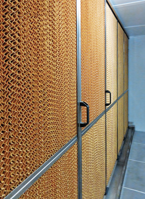 © Bild: SEW Wabenbefeuchter-Einbau zur FCKW-freien Gewinnung von Kälte ohne Kälteanlage (indirekte Verdunstungskühlung).